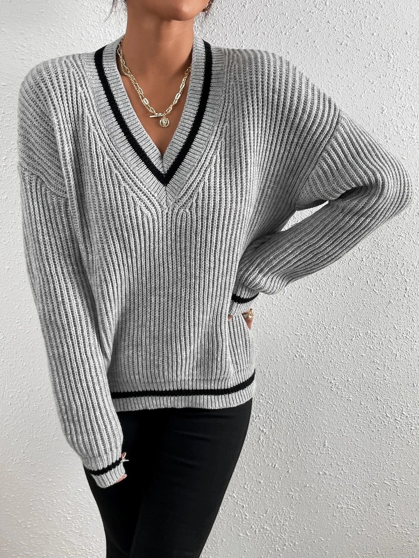 Alana KRE - V-Ausschnitt Pullover für Frauen